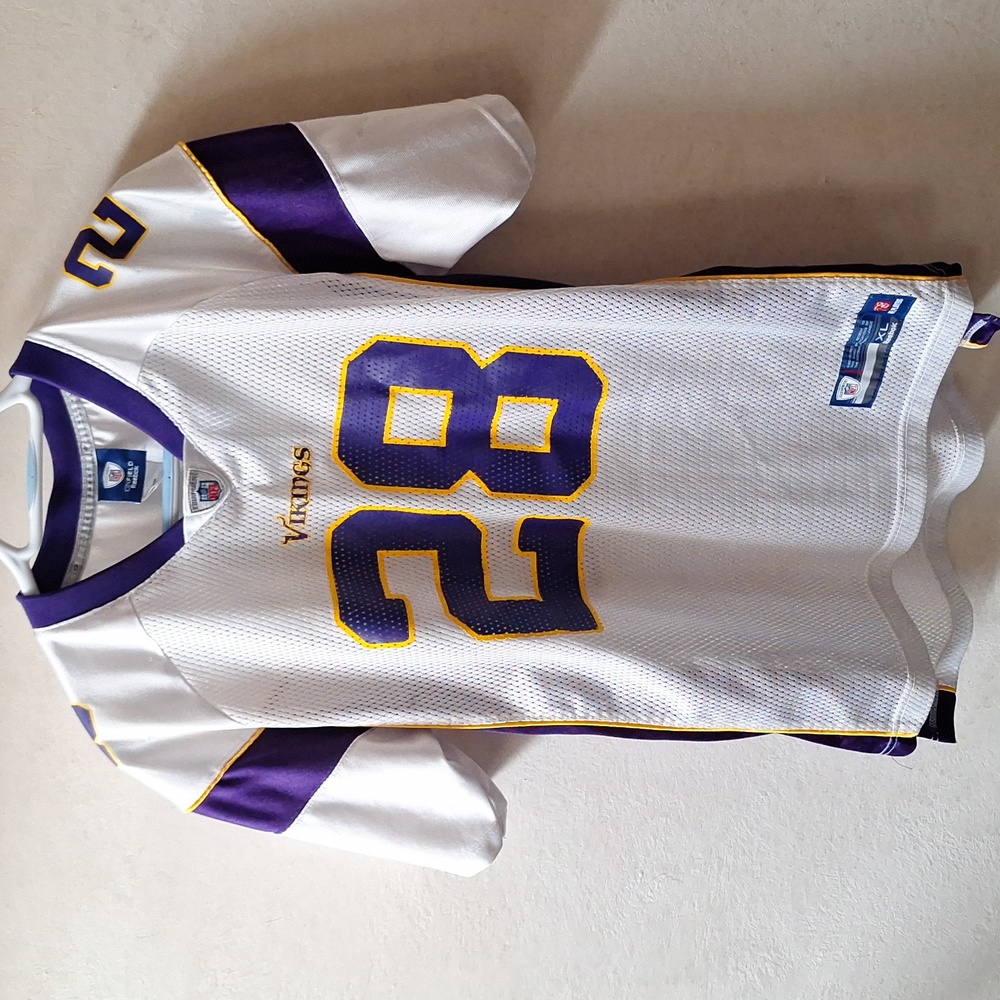 Number 28 Peterson Vikings Jersey Medium (18-20) or small men's